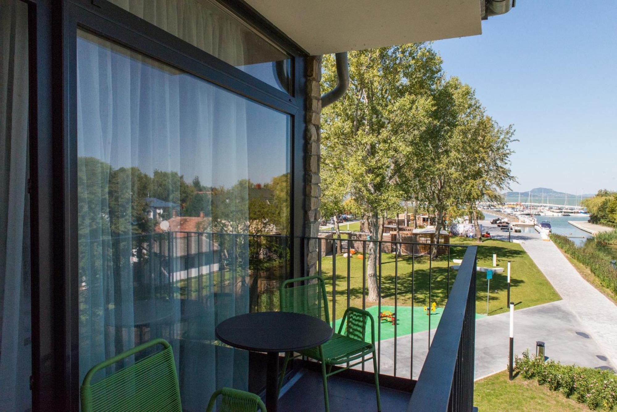 Fenyves Yacht Club Superior Ξενοδοχείο Balatonfenyves Εξωτερικό φωτογραφία